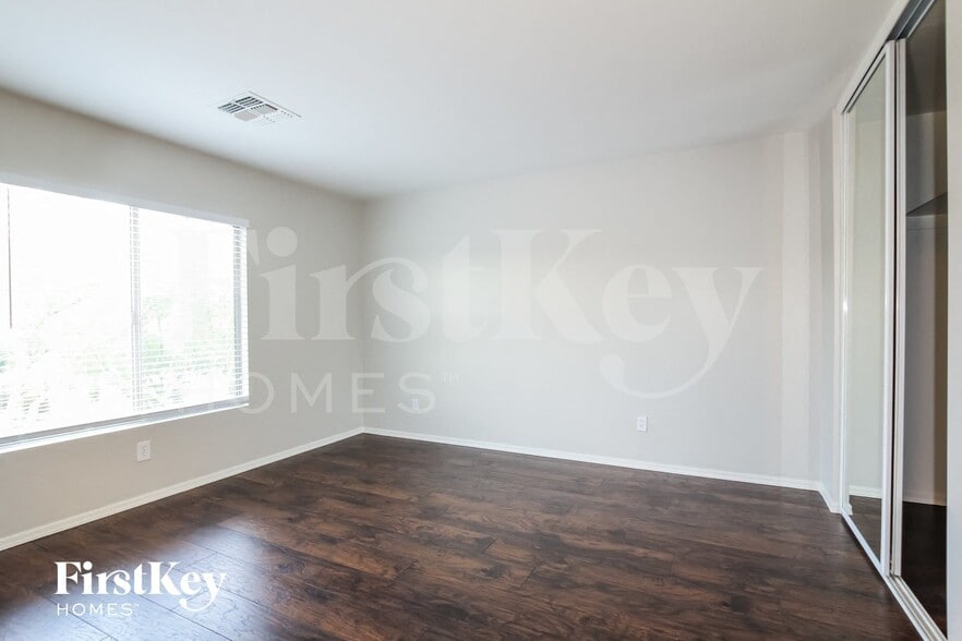 Building Photo - 14210 W Mauna Loa Ln