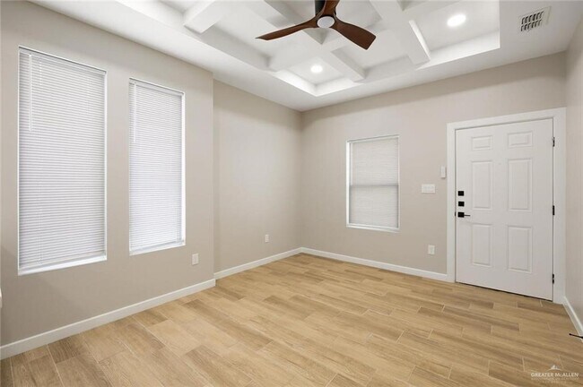 Building Photo - 17 San Jose Dr