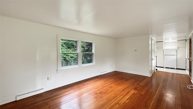 Building Photo - 1704 NY-9D