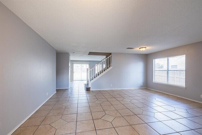 Building Photo - 1240 Dexford Dr