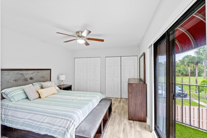 Building Photo - 3715 Village Dr