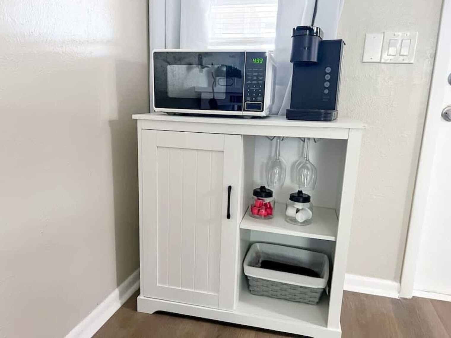 Building Photo - 38548 Naomi Ave