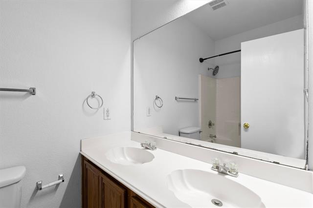 Building Photo - 710 Kerwin Ct
