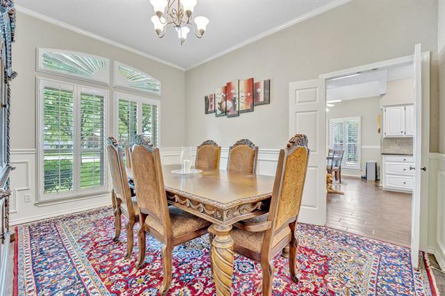 Building Photo - 5403 Linden Ct