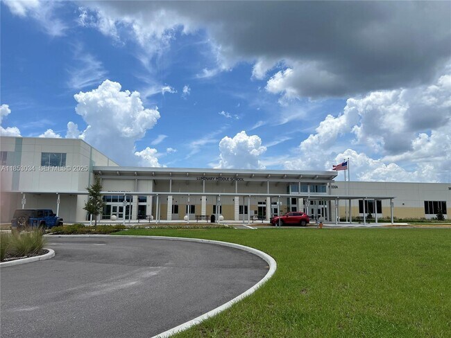 Building Photo - 10100 Ballast Dr