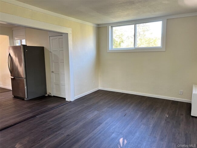Building Photo - 294 Croton Falls Rd