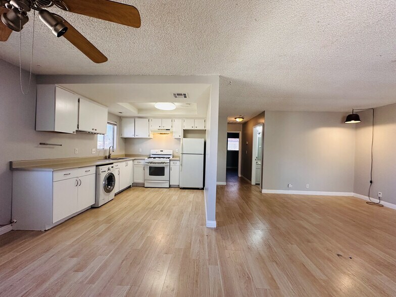 Building Photo - 5282 S Maryland Pky