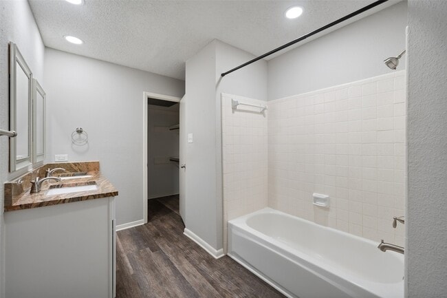 Building Photo - 14406 Cypress Branch Dr