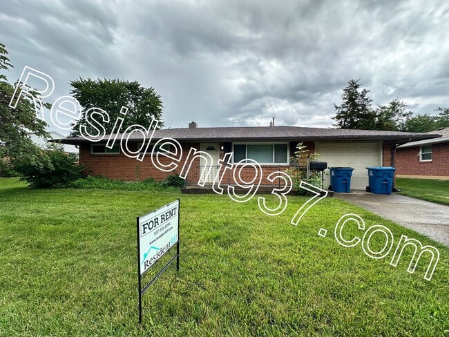 Primary Photo - 3 bed 2 bath home.