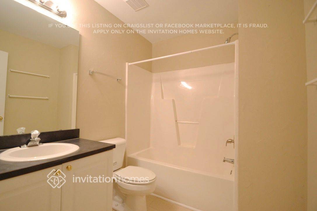 Building Photo - 10601 Bryony Ct