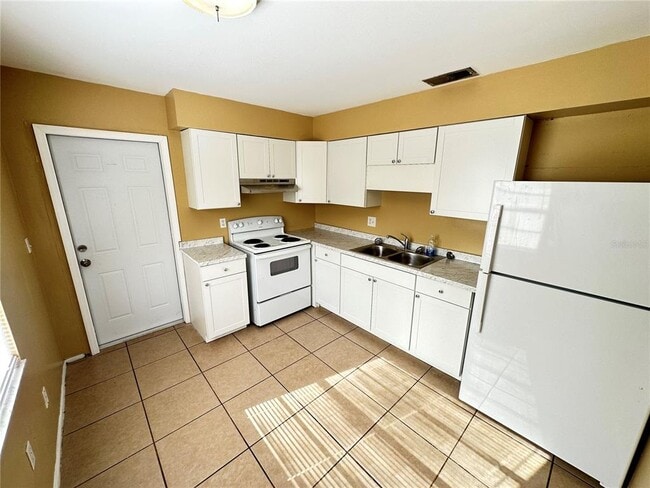 Building Photo - 4914 21st St W