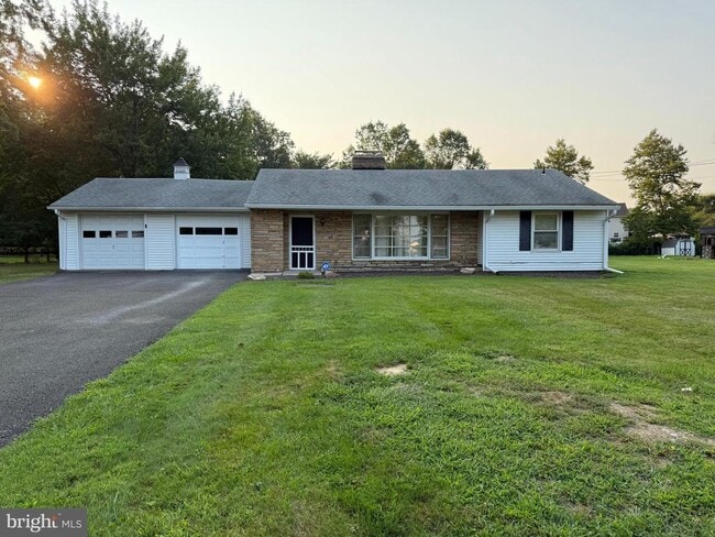 Primary Photo - 113 Stump Rd