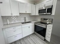 Building Photo - 227 Fanshaw Way