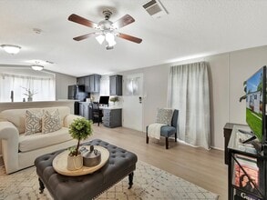 Building Photo - 506 Main St