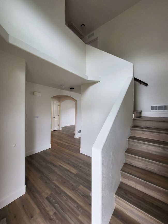 Building Photo - 3 Bedroom 2.5 Bath Townhome in Saddle Ridge!!!