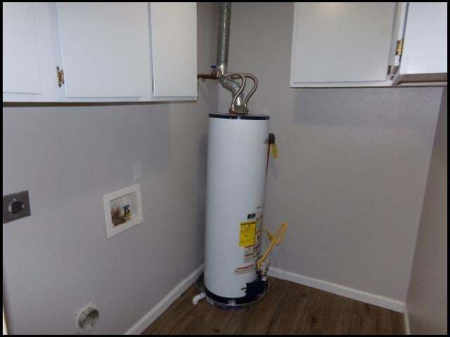 Building Photo - 8 Brookway Ln