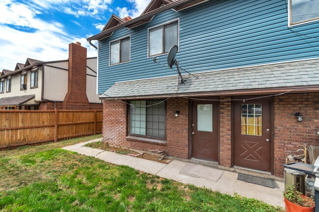 Building Photo - Fresh townhome in Sugarhouse