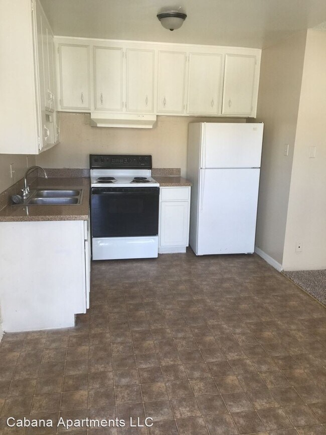 Building Photo - 2524 Tulip Ln