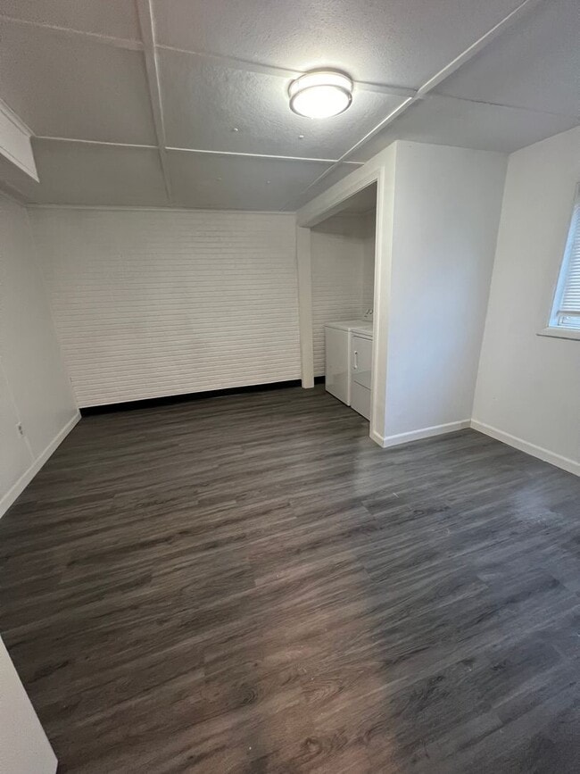 Building Photo - 10 Brig Dean Rd