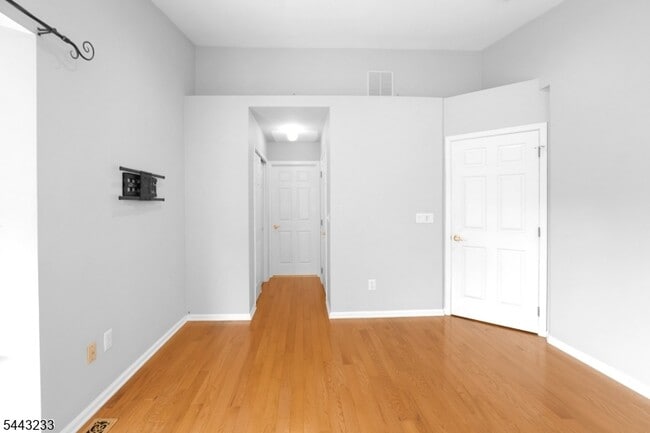 Building Photo - 418 Dalton Ct