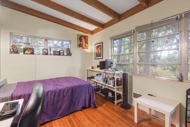 Building Photo - 1612 Hasosaw Nene