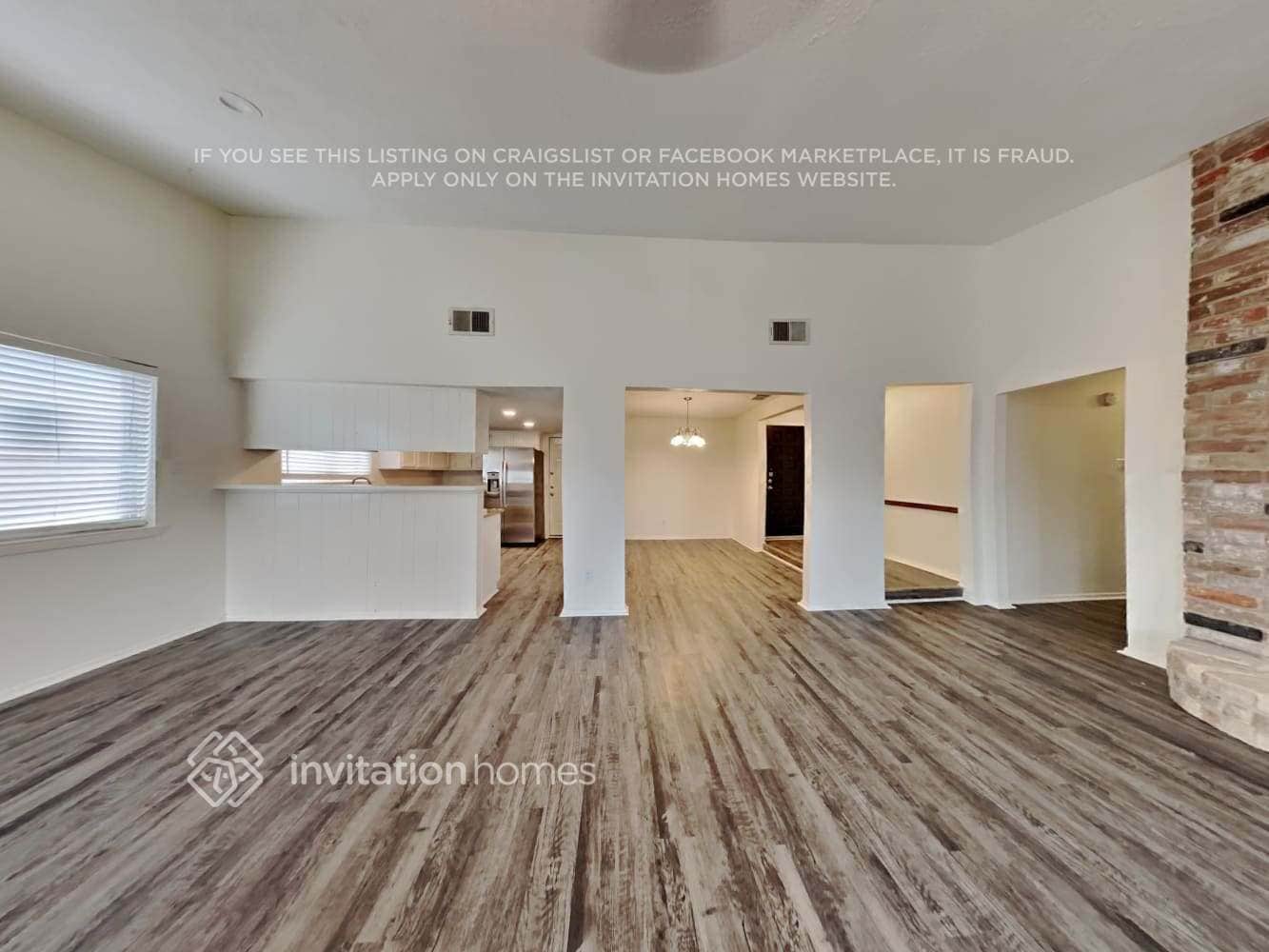 Building Photo - 10311 Towneview Dr