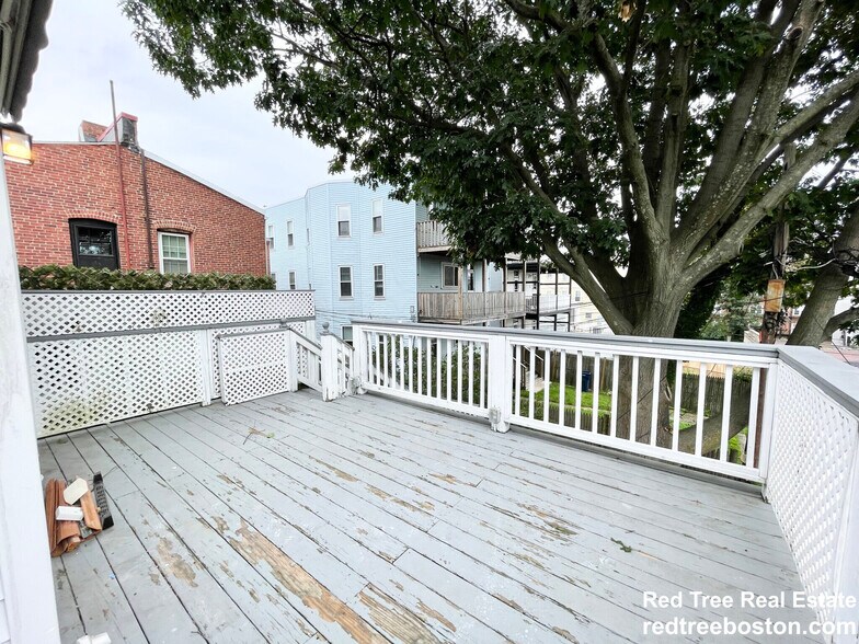 Building Photo - 130 P St