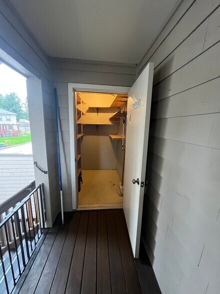 Storage closet on porch across from front door - 7511 N Edgewater Ave
