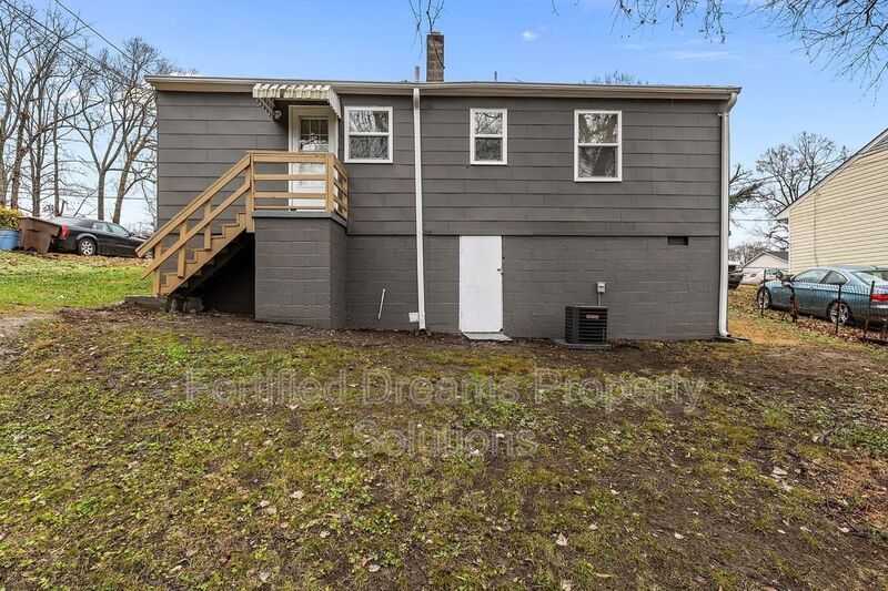 Building Photo - 1710 Rainbow Dr