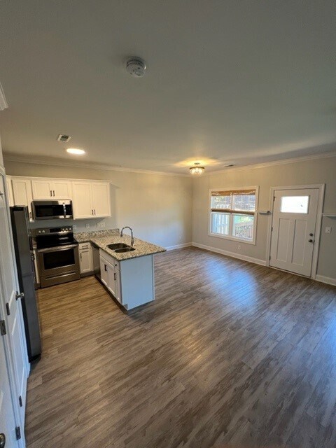 Building Photo - 2032 Summey Ave