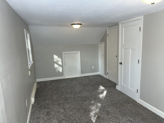 Building Photo - 2220 S 1st Ave