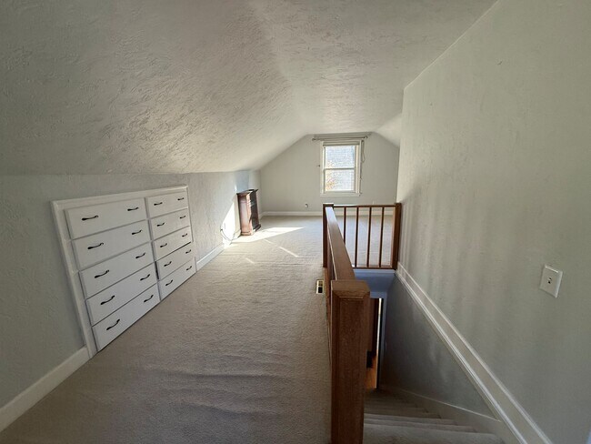 Building Photo - Now renting 3 bedroom House, visit our website at www.stillproperties.com