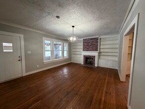 Building Photo - 123 Division Ave