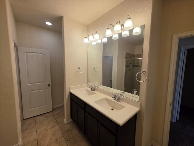 Building Photo - 14046 Sand Ridge Crossing