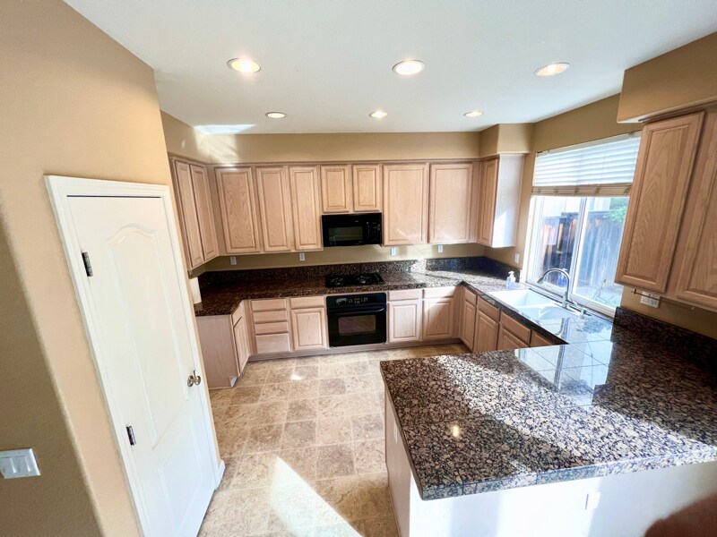 Building Photo - 3908 Hidden Grove Ln