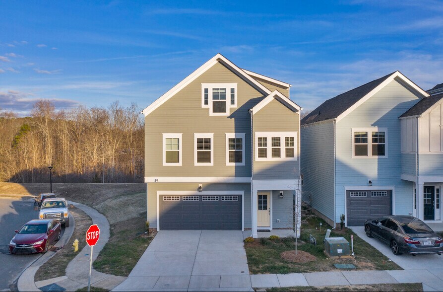 Building Photo - 9038 Henry Thoreau Rd