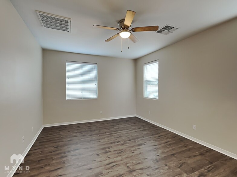 Building Photo - 7511 S 27th Terrace