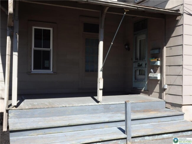 Building Photo - 33 N Hellertown Ave