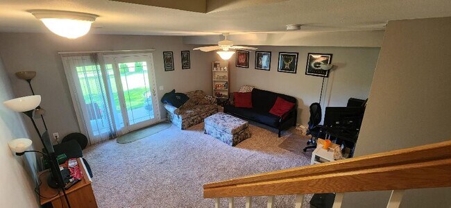 Basement with full bath and laundry - 206 Meadowside Dr
