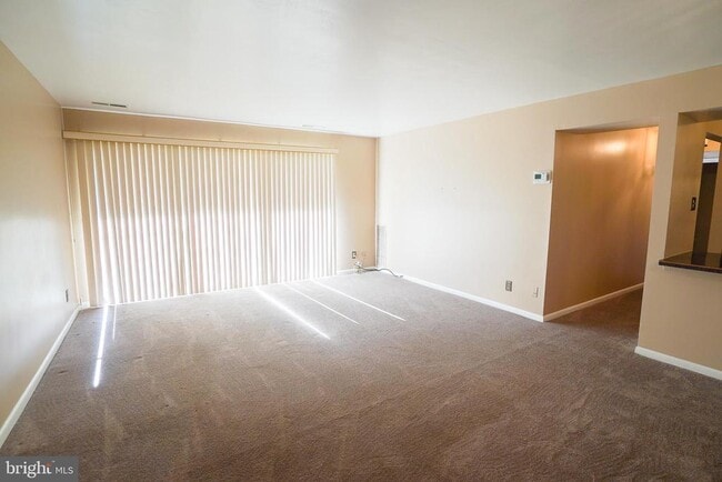 Building Photo - 10115 Prince Pl