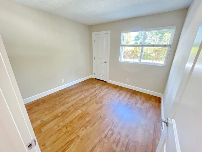 Building Photo - Elegantly Updated Unfurnished Kihei Villages 2 bedroom 1.5 Bathroom - One assigned parking stall