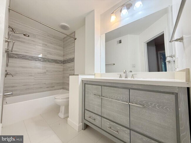 Building Photo - 8545 Harvest View Ct