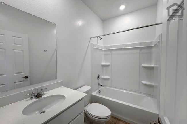 Building Photo - 18236 Avenida del Sol W