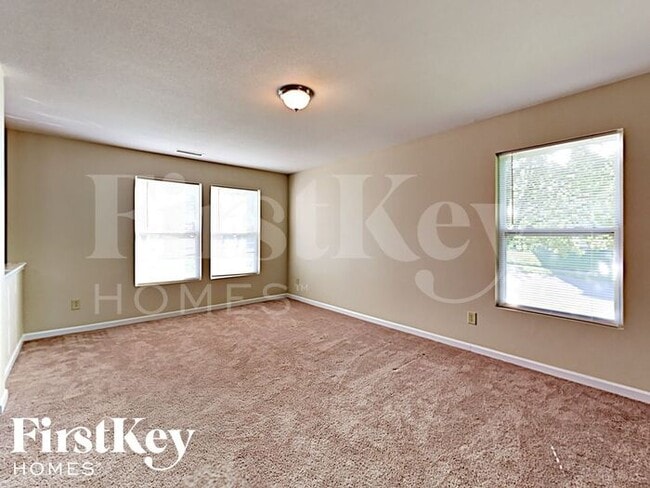 Building Photo - 3401 Table Rock Dr