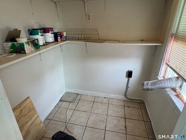 Building Photo - 548 Colorado Ave