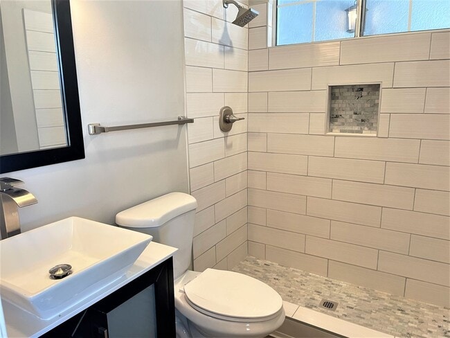 Building Photo - Adorable Riverside Single Story- Just in time for Summer!