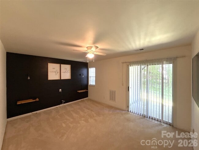 Building Photo - 639 Mountainwater Dr