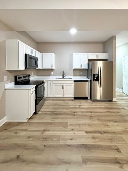 Building Photo - 3385 Polly Dr
