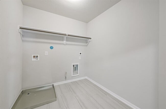 Building Photo - 3346 Etring Ln