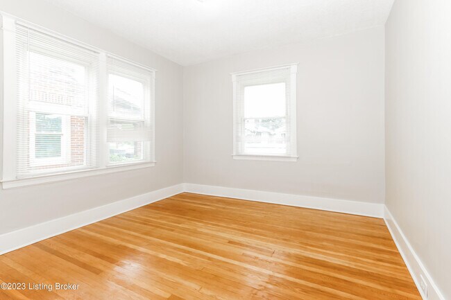 Building Photo - 243 S 43rd St